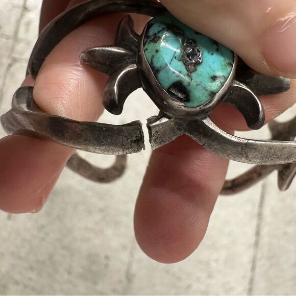 Sold - Picture 5 of 10